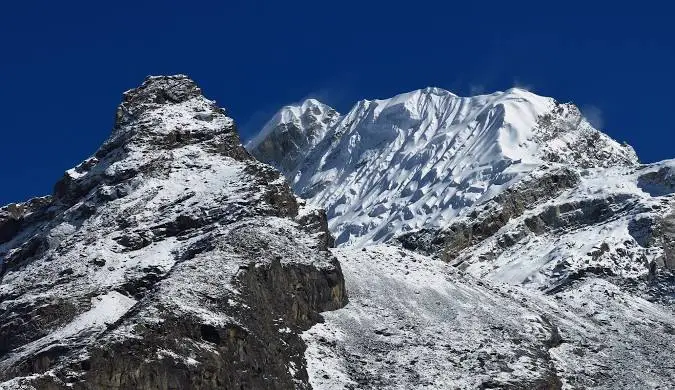 Lobuche East Peak — view 1
